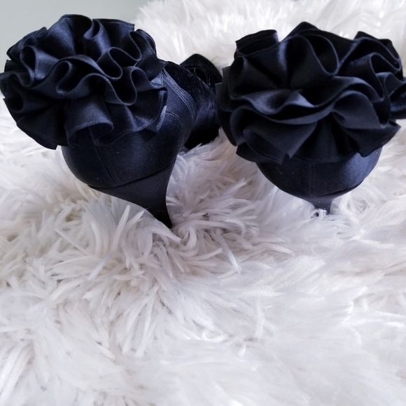 Women's Stuart Weitzman for Mr. Seymour Heels Sz 9 - Picture 3 of 3